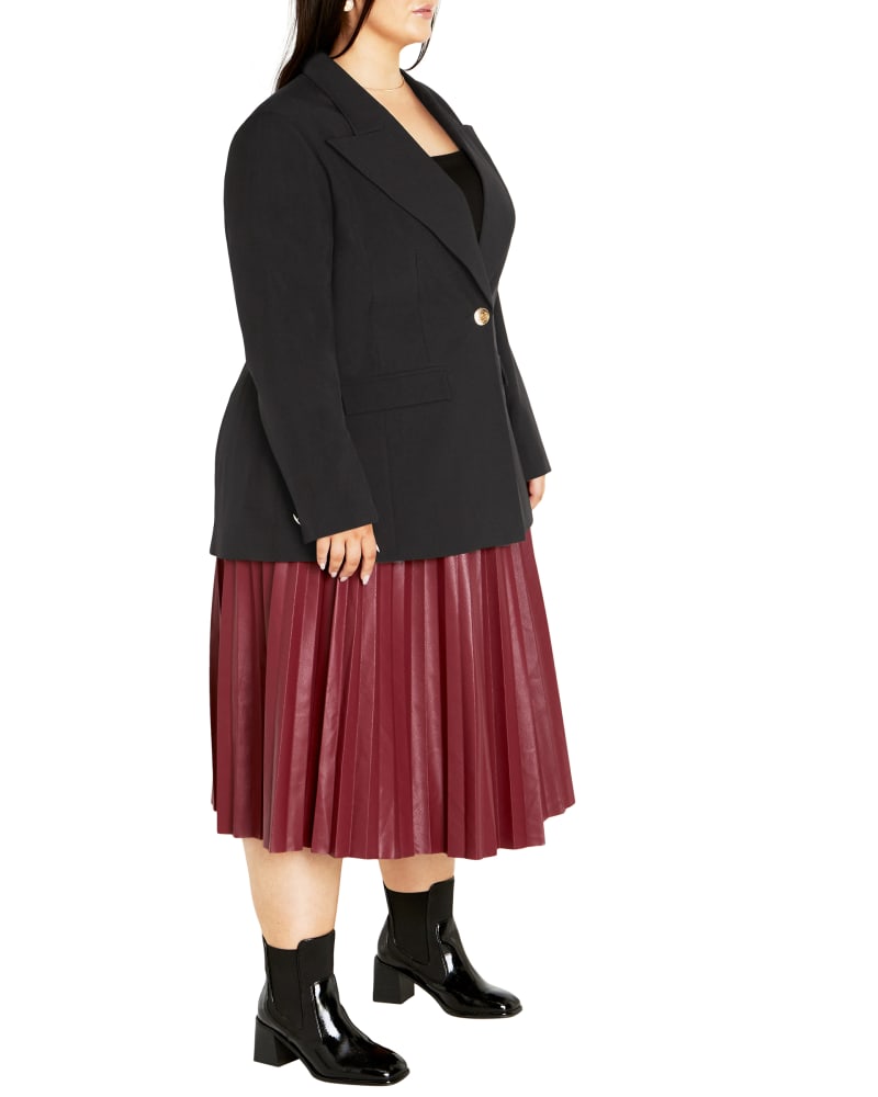 Front of a model wearing a size L JKT SLOANE in Black by City Chic. | dia_product_style_image_id:310341